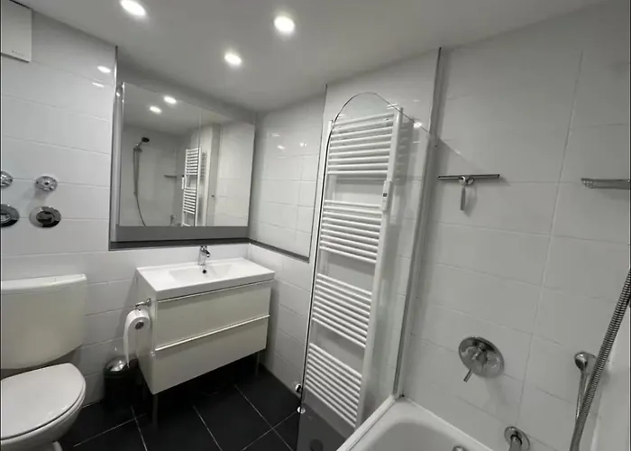 Quiet Retreat With Balcony In The Centre Of Lejlighed