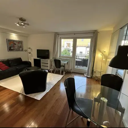 Quiet Retreat With Balcony In The Centre Of Apartamento Múnich