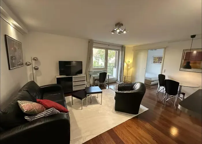 Quiet Retreat With Balcony In The Centre Of *