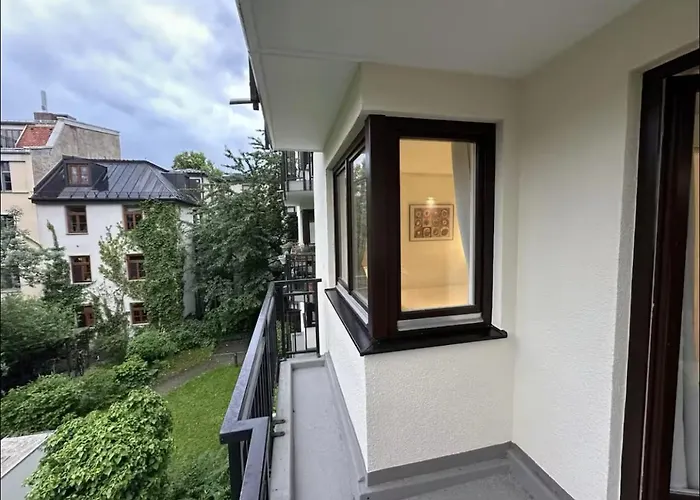 Quiet Retreat With Balcony In The Centre Of * Munich