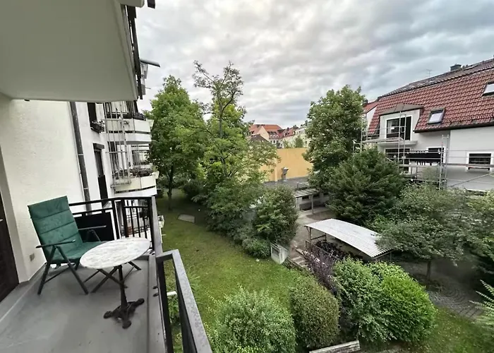 Quiet Retreat With Balcony In The Centre Of *